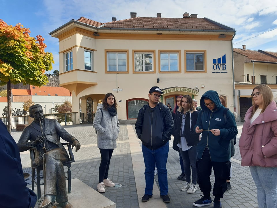 Grdonyi_Gza_szobor.jpg